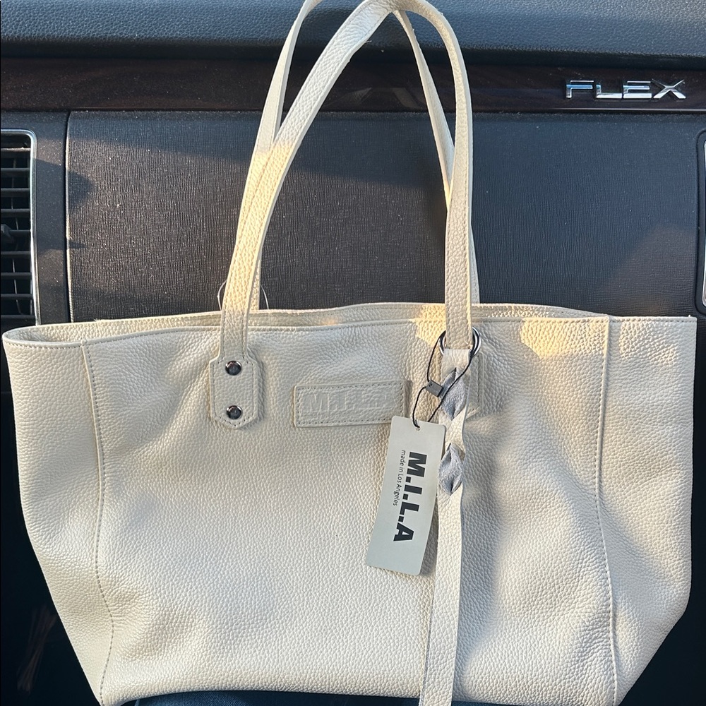 🆕 M.I.L.A made in Los Angeles Ivory Soft Sleek LeatherTote Bag